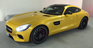 Mercedes AMG GTS jaune