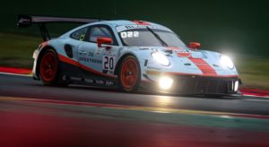 Porsche en compétition automobile sur circuit