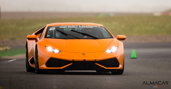 Lamborghini Huracan sur circuit