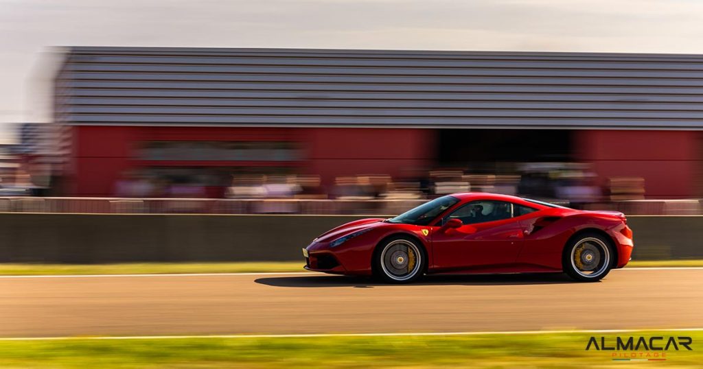 Stage de pilotage en Ferrari sur le circuit La Ferté Gaucher